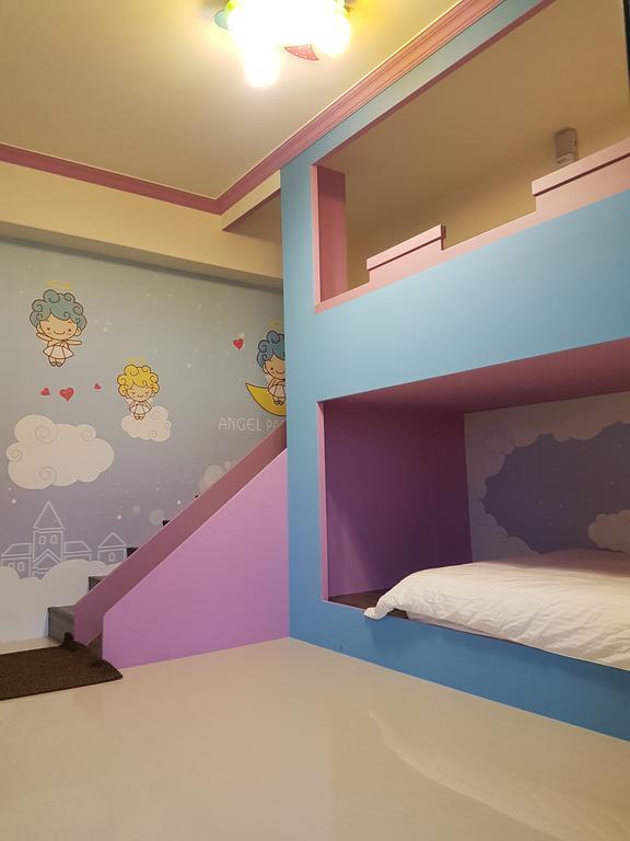 Childlike Innocence Homestay Hualien stad Exteriör bild