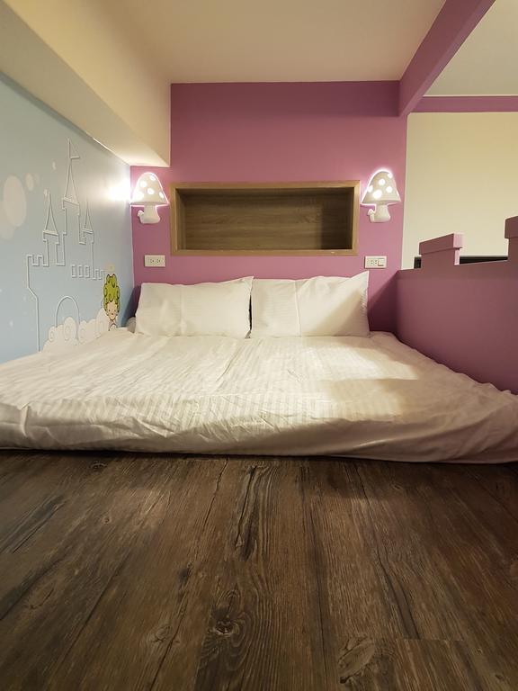 Childlike Innocence Homestay Hualien stad Exteriör bild