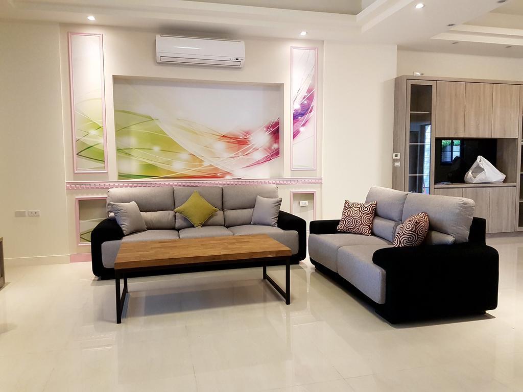 Childlike Innocence Homestay Hualien stad Exteriör bild