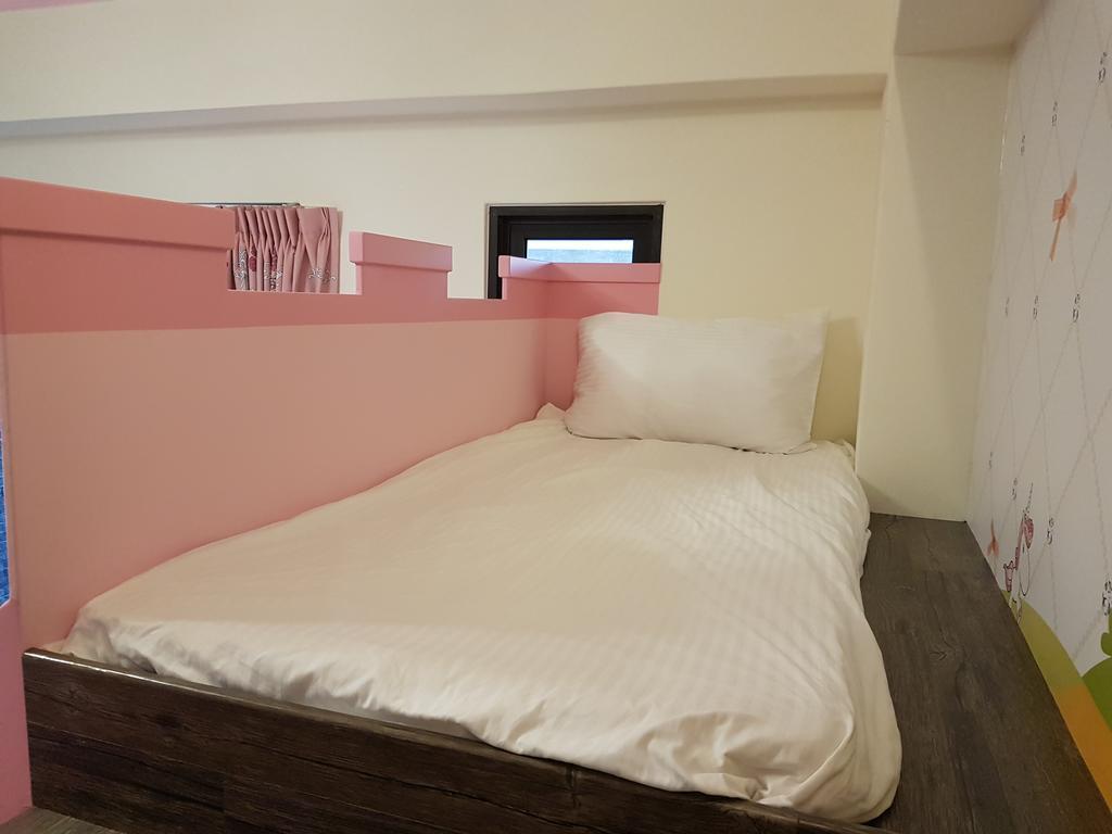 Childlike Innocence Homestay Hualien stad Exteriör bild