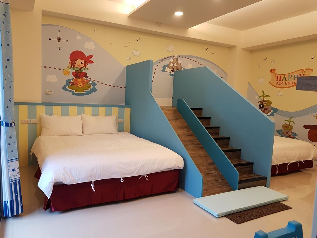 Childlike Innocence Homestay Hualien stad Exteriör bild
