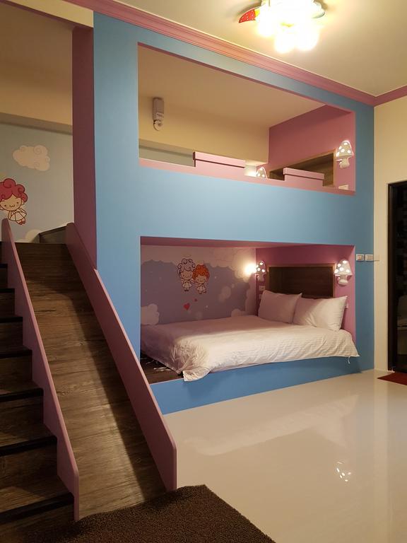 Childlike Innocence Homestay Hualien stad Exteriör bild