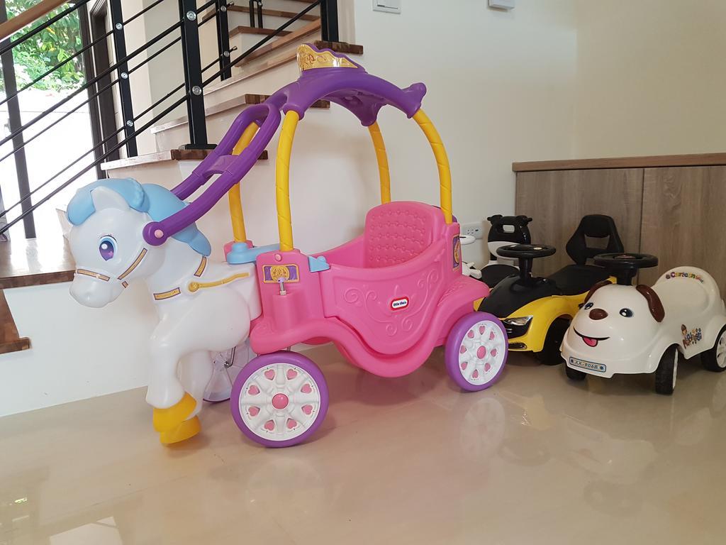 Childlike Innocence Homestay Hualien stad Exteriör bild