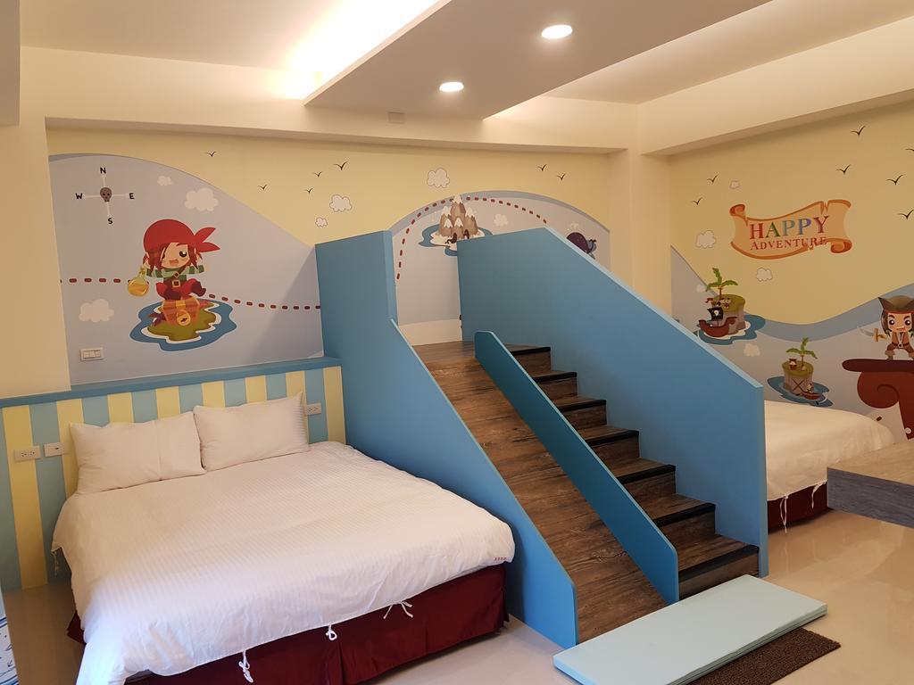 Childlike Innocence Homestay Hualien stad Exteriör bild