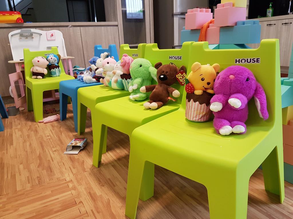 Childlike Innocence Homestay Hualien stad Exteriör bild