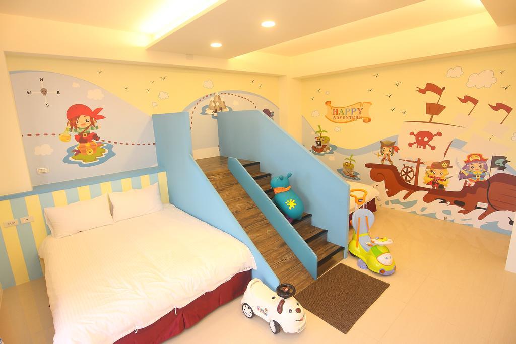 Childlike Innocence Homestay Hualien stad Exteriör bild