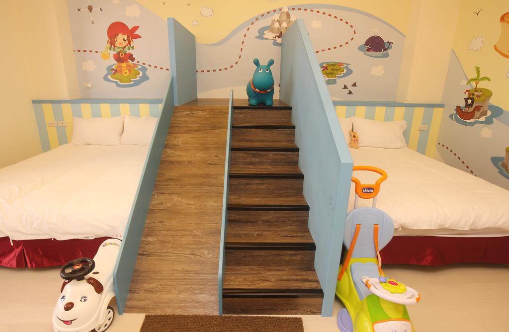 Childlike Innocence Homestay Hualien stad Exteriör bild