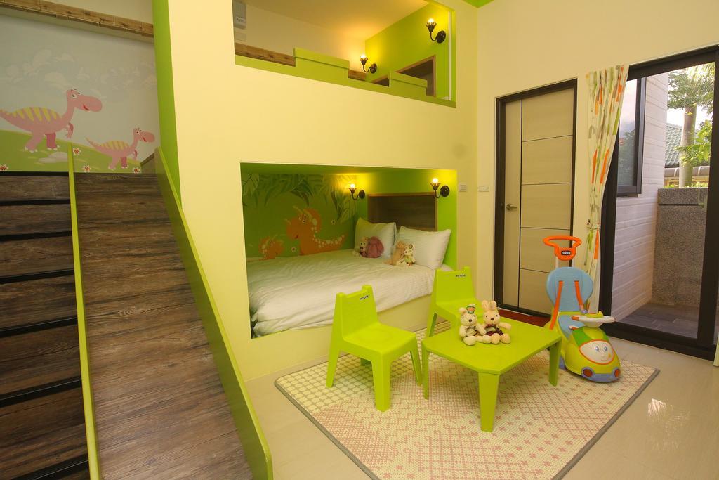 Childlike Innocence Homestay Hualien stad Exteriör bild