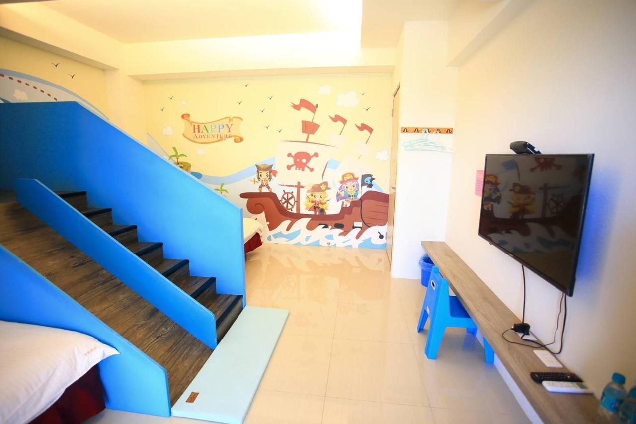 Childlike Innocence Homestay Hualien stad Exteriör bild