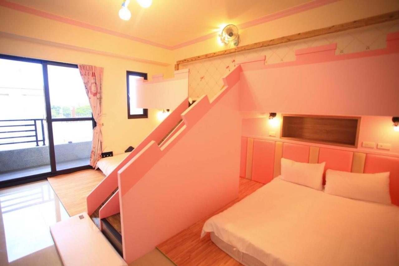 Childlike Innocence Homestay Hualien stad Exteriör bild