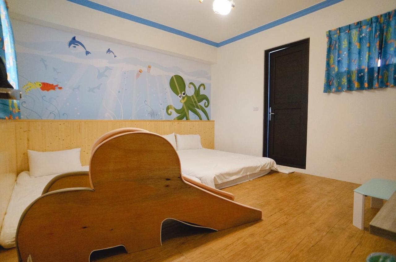 Childlike Innocence Homestay Hualien stad Exteriör bild